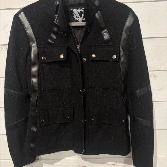 Black Utility Jacket with Military-Inspired Design in size small - Picture 14 of 15